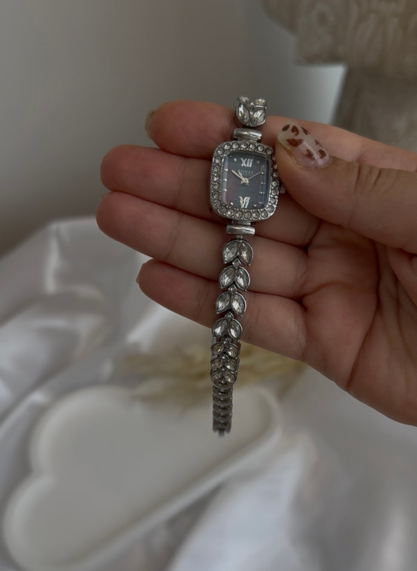 ساعت رویال گندمی نگین دار